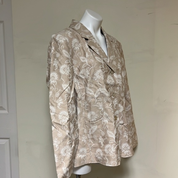 Susan Graver tan embroidered jacket NWT XL QVC - Picture 7 of 9